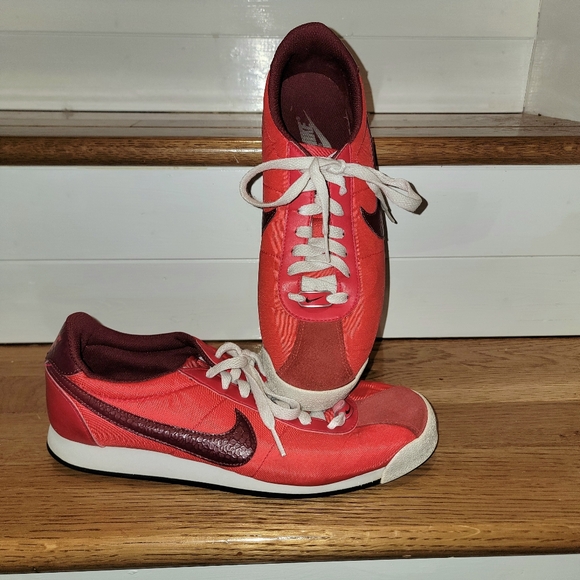 Nike Marquee 580536-661 Mens Hyper Red/Team Red Running‎ Sneakers Size 8.5 - Picture 2 of 9